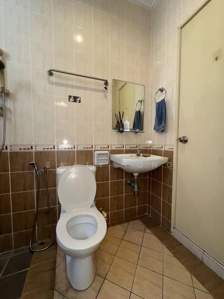Semi-Detached House for Sale in Setia Damai (Setia Alam) - Sally Yong - Bathroom - PropertyGuru.com.my