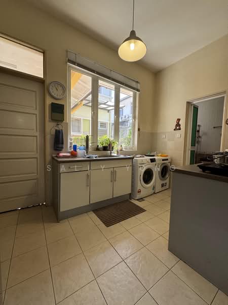 Semi-Detached House for Sale in Setia Damai (Setia Alam) - Sally Yong - Kitchen - PropertyGuru.com.my