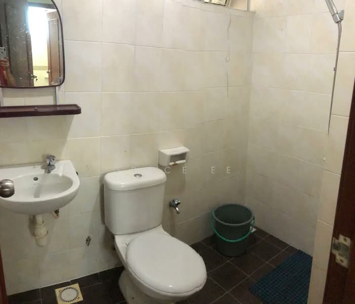 Servis Apartment untuk Disewa di E-Tiara - Grace Ee - Bathroom - PropertyGuru.com.my