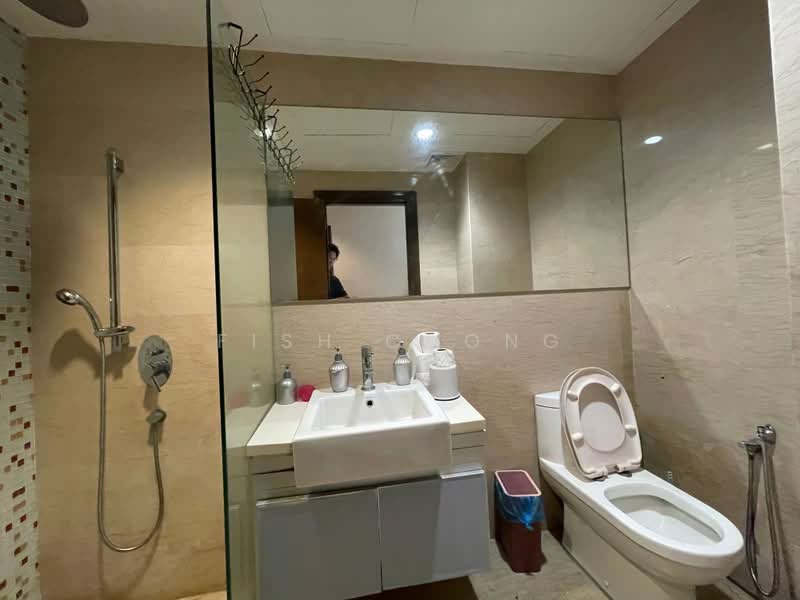 Kediaman Servis untuk Dijual di Regalia Residence - Fish Chong - Bathroom - PropertyGuru.com.my