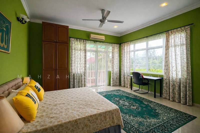 Bungalow for Sale in Country Heights (Kajang) - Mahzah Mohd Rapiee - PropertyGuru.com.my