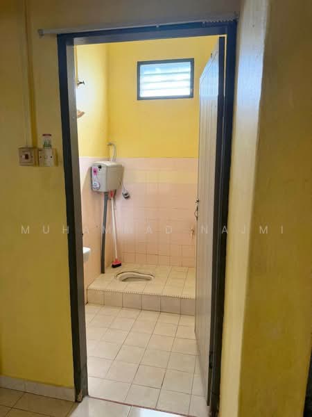 Semi-Detached House for Sale in Bandar Baru Kerteh (Kerteh) - Muhammad Najmi - Bathroom - PropertyGuru.com.my