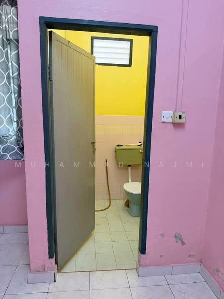 Semi-Detached House for Sale in Bandar Baru Kerteh (Kerteh) - Muhammad Najmi - Bathroom - PropertyGuru.com.my