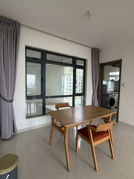 Apartment for Rent at Starview Bay @ Forest City - Hong Charng Lee - Dining Room - PropertyGuru.com.my