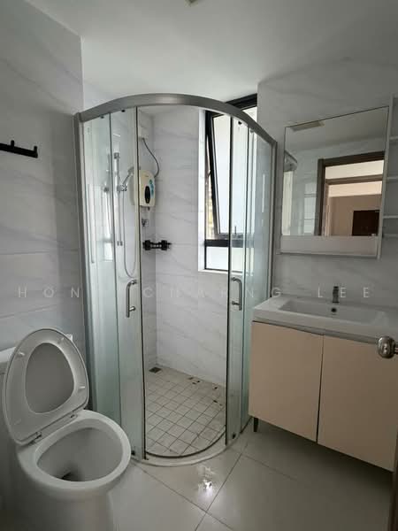 Apartment for Rent at Starview Bay @ Forest City - Hong Charng Lee - Bathroom - PropertyGuru.com.my