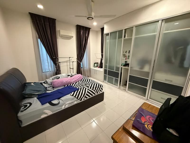 Condominium for Sale at T-Parkland - Kelvin . - Bedroom - PropertyGuru.com.my