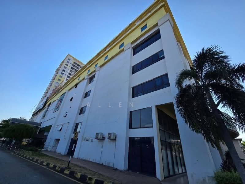 Kedai / Pejabat untuk Dijual di Seri Kembangan (Selangor) - Allen . - Exterior - PropertyGuru.com.my