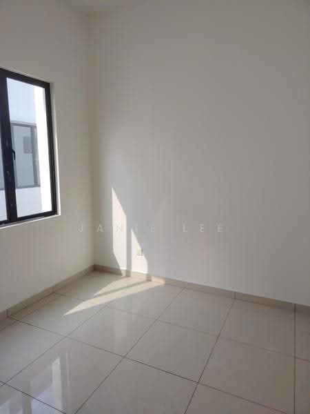 Rumah Berkembar untuk Dijual di Setia Ecohill (Semenyih) - Janie Lee - Bedroom - PropertyGuru.com.my