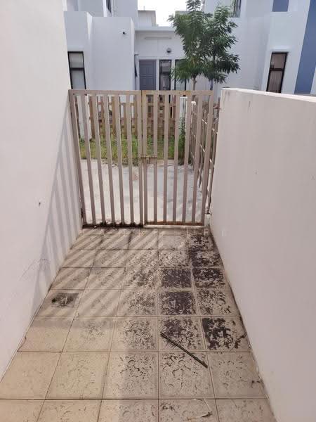 Rumah Berkembar untuk Dijual di Setia Ecohill (Semenyih) - Janie Lee - Outside View - PropertyGuru.com.my