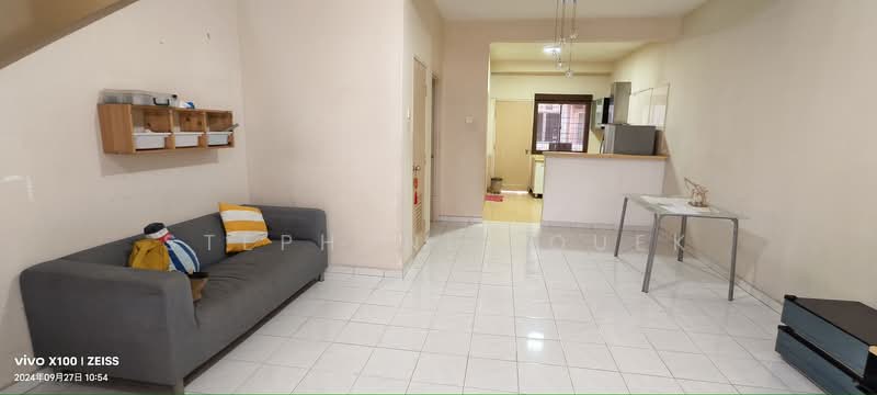Rumah Teres untuk Disewa di Bandar Botanic (Klang) - Stephanie Quek - Living Room - PropertyGuru.com.my