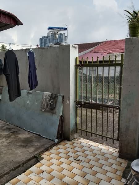 Rumah Teres 1-Tingkat untuk Dijual di Taman Sentosa (Johor Bahru) - Alicia Lian - Exterior - PropertyGuru.com.my