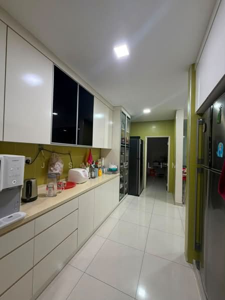 Cluster House for Sale in Taman Adda Heights (Tebrau) - Jasmine Lim - Kitchen - PropertyGuru.com.my
