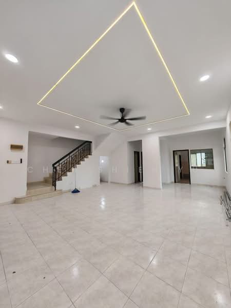 2-storey Terraced House for Sale in Taman Puteri Wangsa (Ulu Tiram) - Chen Shieh Yu - Living Room - PropertyGuru.com.my