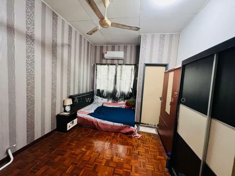 Rumah Teres untuk Dijual di Kota Kemuning (Shah Alam) - Salawati Busro - Bedroom - PropertyGuru.com.my