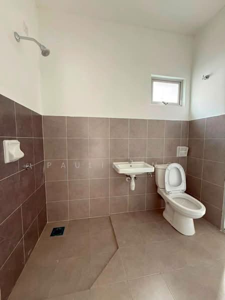 Rumah Teres untuk Dijual di Pasir Gudang (Johor) - Pauline Ng - Bathroom - PropertyGuru.com.my