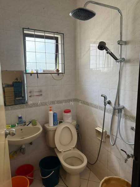 Rumah Teres 1-Tingkat untuk Dijual di Taman Daya (Johor Bahru) - Pauline Ng - Bathroom - PropertyGuru.com.my