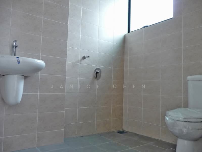 3-storey Terraced House for Sale in Kinrara Residence (Puchong) - Janice Chen - Bathroom - PropertyGuru.com.my