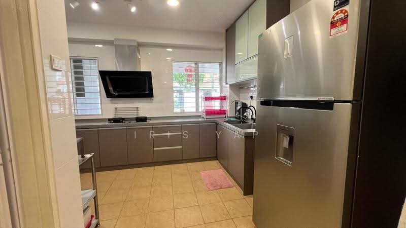 Rumah Teres untuk Dijual di Bandar Bukit Puchong (Puchong) - Iris Yap - Kitchen - PropertyGuru.com.my