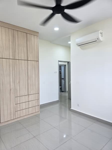 Service Residence for Sale at SkyLake Residence - Ivan Tan - Bedroom - PropertyGuru.com.my