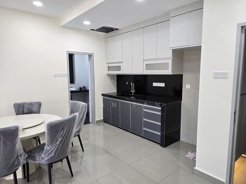 Service Residence for Sale at SkyLake Residence - Ivan Tan - Kitchen - PropertyGuru.com.my
