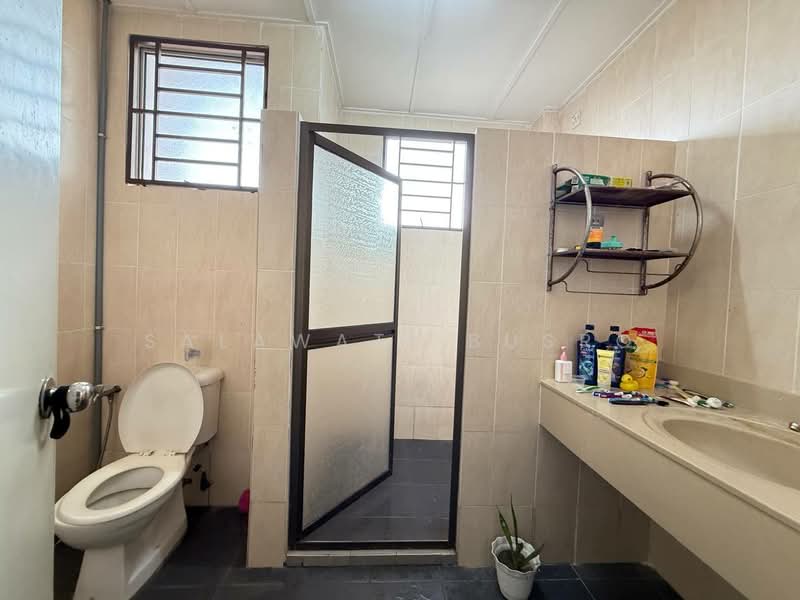 2-storey Terraced House for Sale in Alam Budiman (Shah Alam) - Salawati Busro - Bathroom - PropertyGuru.com.my