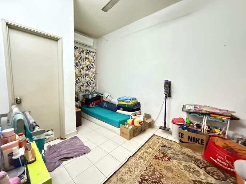 2-storey Terraced House for Sale in Alam Budiman (Shah Alam) - Salawati Busro - Bedroom - PropertyGuru.com.my