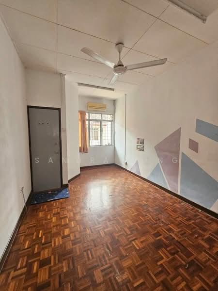 2-storey Terraced House for Sale in Bandar Utama 4 (Bandar Utama) - Sandra Wang - PropertyGuru.com.my