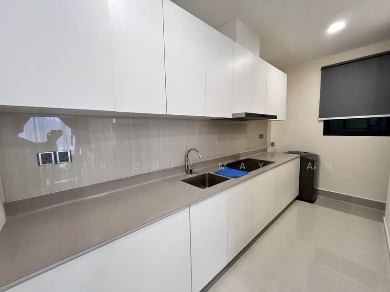 Kediaman Servis untuk Disewa di Senada Residence @ KLGCC Resort - Ruth Chin May Lan - Kitchen - PropertyGuru.com.my
