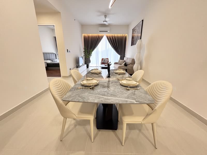Kediaman Servis untuk Disewa di Senada Residence @ KLGCC Resort - Ruth Chin May Lan - Dining Room - PropertyGuru.com.my