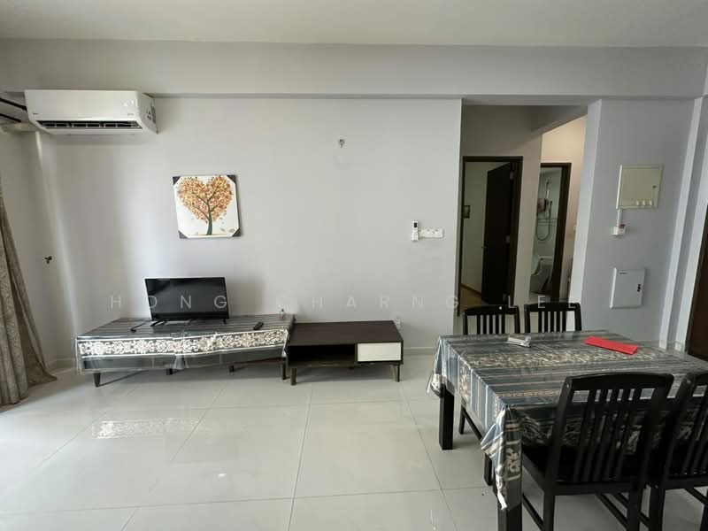 Condominium for Rent at Bay Point @ Country Garden Danga Bay - Hong Charng Lee - Living Room - PropertyGuru.com.my