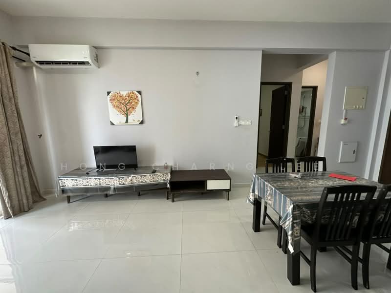 Condominium for Rent at Bay Point @ Country Garden Danga Bay - Hong Charng Lee - Living Room - PropertyGuru.com.my