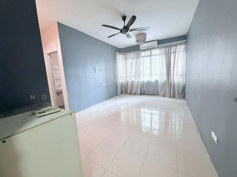 Condominium for Rent at Mutiara Anggerik - Noor Zalifa Binti Zakaria - Living Room - PropertyGuru.com.my