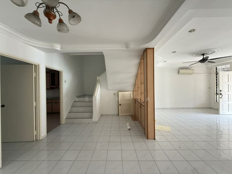 2-storey Terraced House for Sale in Taman Desa Cemerlang (Ulu Tiram) - Jaslyn Tan - Living Room - PropertyGuru.com.my
