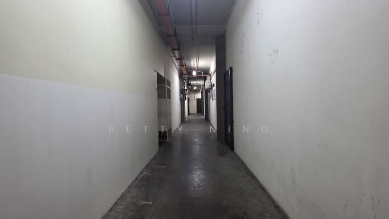 Factory for Sale in Jalan Klang Lama (Old Klang Road) (Kuala Lumpur) - Betty Ning - Corridor - PropertyGuru.com.my