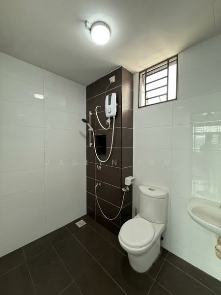Apartment for Sale at East Bay (Seri Bayan) - Jaslyn Tan - Bathroom - PropertyGuru.com.my