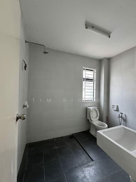 Rumah Teres 2-Tingkat untuk Dijual di Taman Muzaffar Heights (Bukit Katil) - Tim Piong - Bathroom - PropertyGuru.com.my