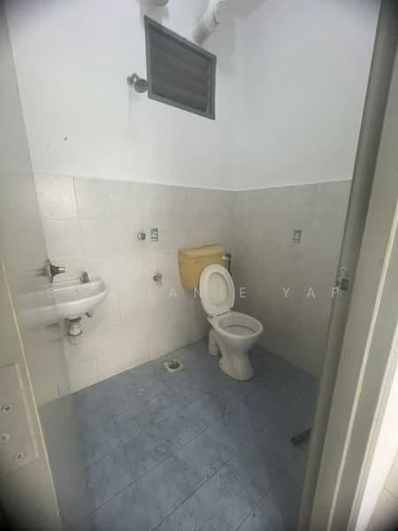 Pangsapuri untuk Disewa di Villa Krystal @ Bandar Selesa Jaya - Stephanie Yap - Bathroom - PropertyGuru.com.my