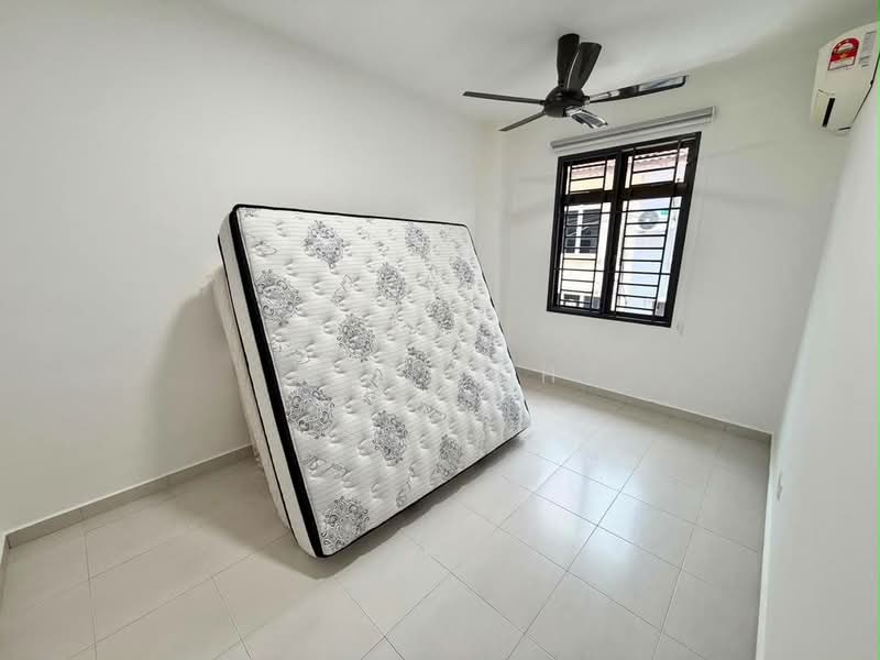 2-storey Terraced House for Sale in Austin Crest (Johor Bahru) - Max Loh - Bedroom - PropertyGuru.com.my