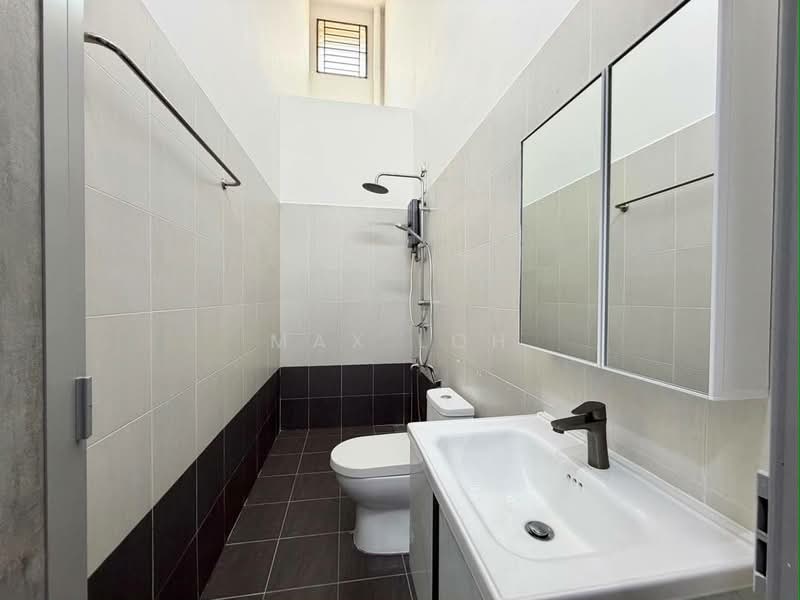 2-storey Terraced House for Sale in Austin Crest (Johor Bahru) - Max Loh - Bathroom - PropertyGuru.com.my