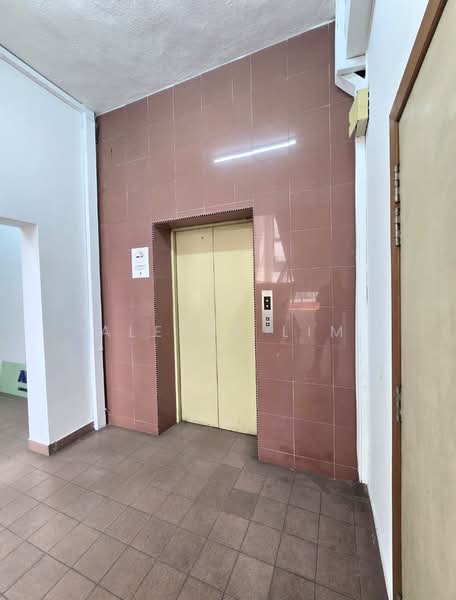 Shop / Office for Rent in Klang (Selangor) - Alexis Lim - Corridor - PropertyGuru.com.my