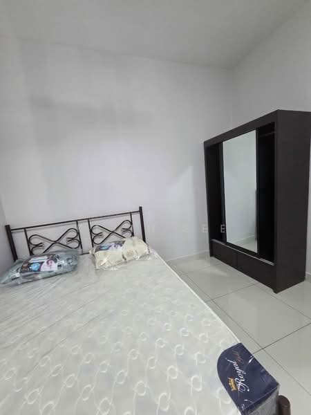Servis Apartment untuk Disewa di TRIO By Setia - Keith See - Bedroom - PropertyGuru.com.my