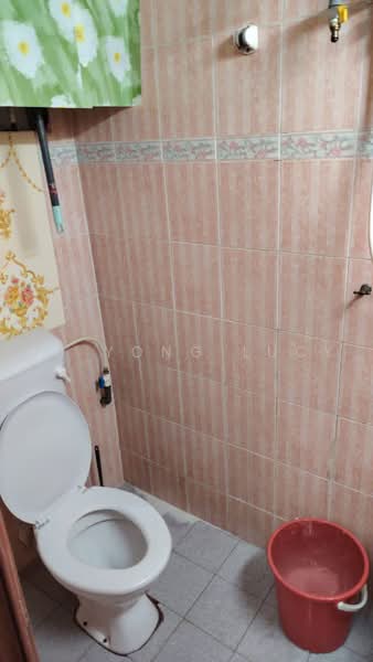 Flat for Sale at Pangsapuri Nuri - Au Yong Lucy - Bathroom - PropertyGuru.com.my