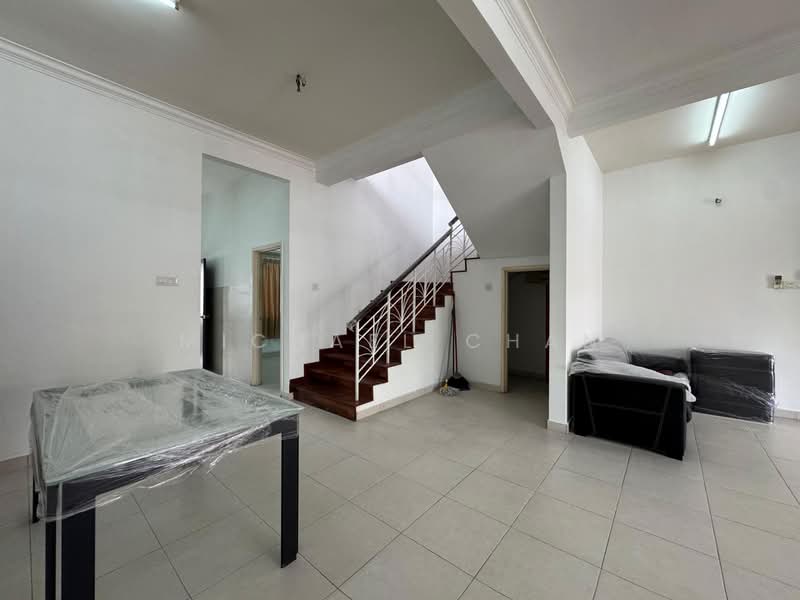 2-storey Terraced House for Sale in Bandar Puteri Puchong (Puchong) - Michael Chan - Living Room - PropertyGuru.com.my