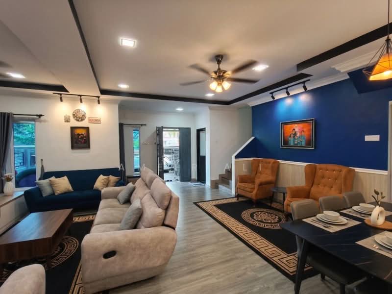 Rumah Berkembar untuk Dijual di Taman Putra Prima (Puchong) - Ameer Ali - Living Room - PropertyGuru.com.my