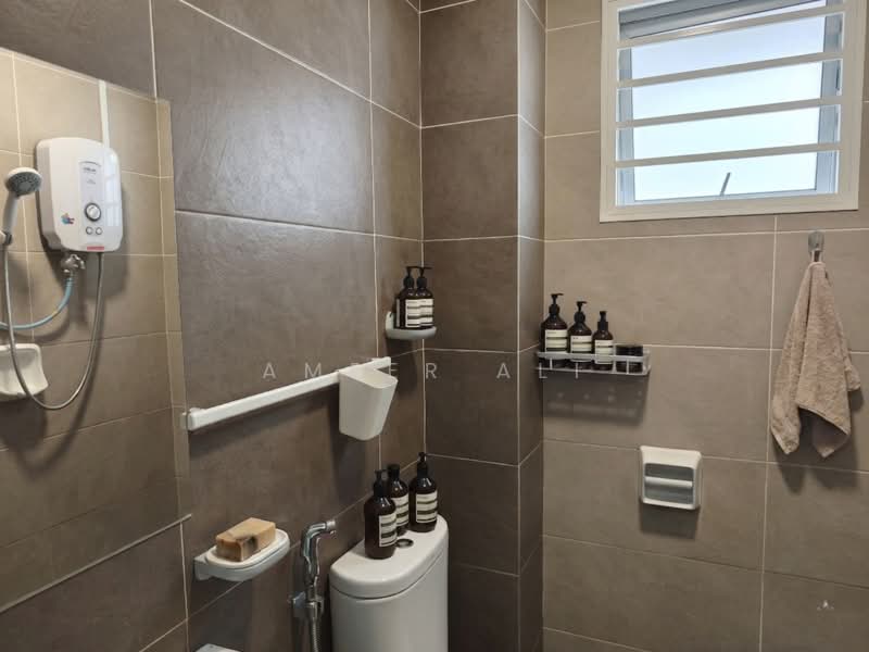 Rumah Berkembar untuk Dijual di Taman Putra Prima (Puchong) - Ameer Ali - Bathroom - PropertyGuru.com.my
