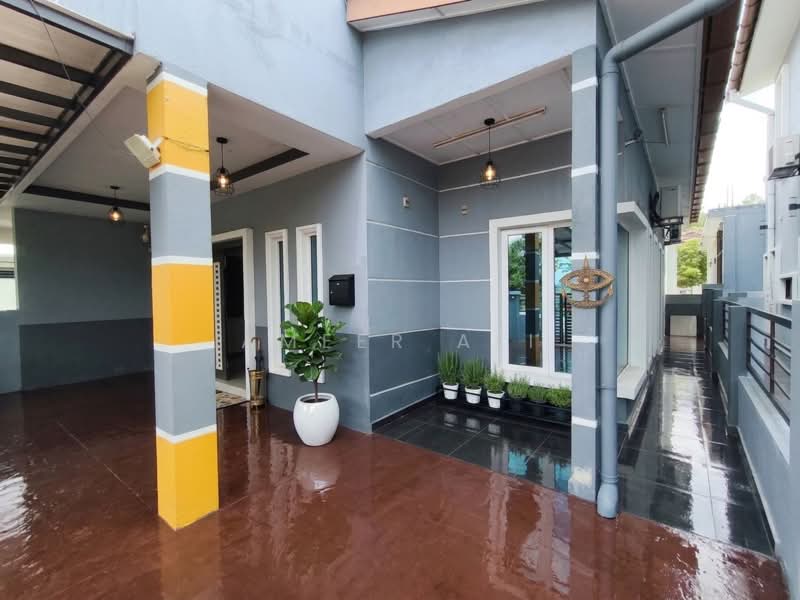 Rumah Berkembar untuk Dijual di Taman Putra Prima (Puchong) - Ameer Ali - Exterior - PropertyGuru.com.my