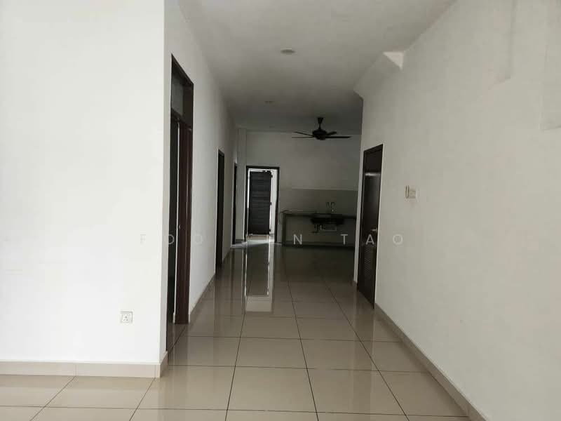 Rumah Teres 2-Tingkat untuk Disewa di Taman Seri Austin (Tebrau) - Foo Jun Tao - Corridor - PropertyGuru.com.my