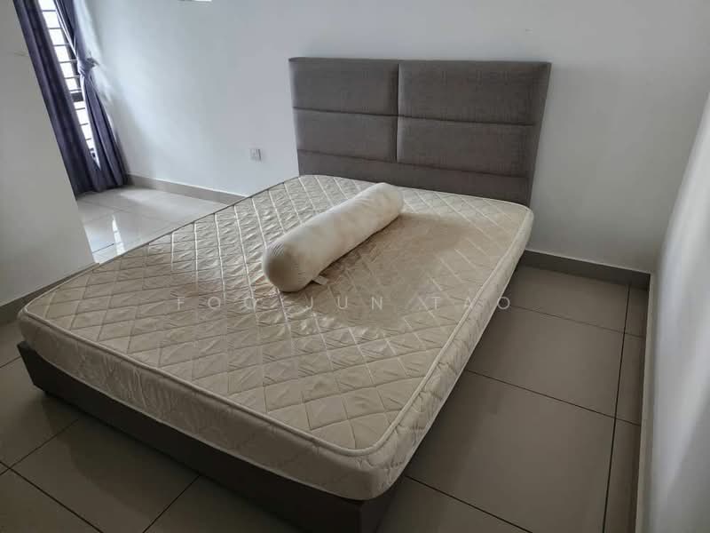 Rumah Teres 2-Tingkat untuk Disewa di Taman Seri Austin (Tebrau) - Foo Jun Tao - Bedroom - PropertyGuru.com.my