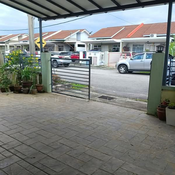 Semi-Detached House for Sale in Tanjong Duabelas (Selangor) - Mohd Faizal - Exterior - PropertyGuru.com.my
