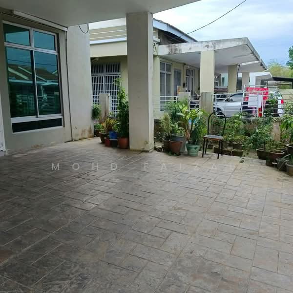Semi-Detached House for Sale in Tanjong Duabelas (Selangor) - Mohd Faizal - Exterior - PropertyGuru.com.my